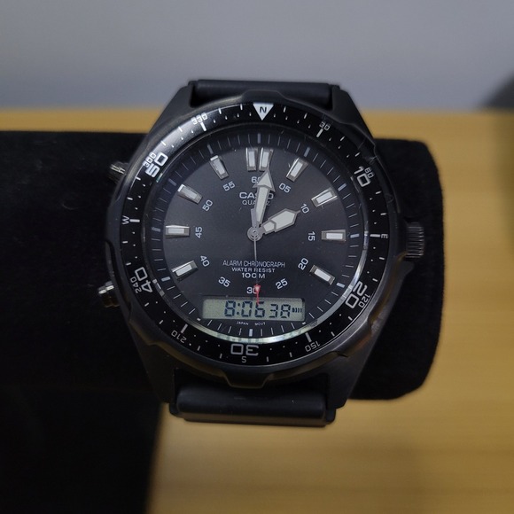Casio AMW-320 Analog Digital Watch Stainless Steel Black Mint Wristwatch